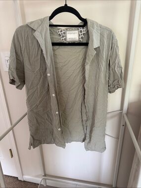 Denim & Flower Men’s Short-Sleeve Button-Down Shirt — Light Sage Green